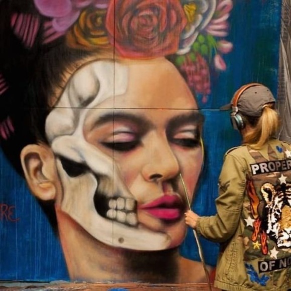 Meet your Posher, Ema - Picture 1 of 1